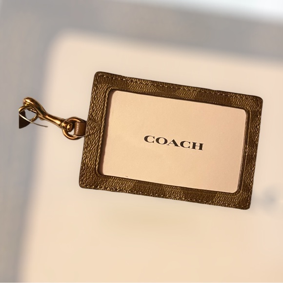 ๐ COACH Lanyard NEW ๐ - Picture 2 of 4